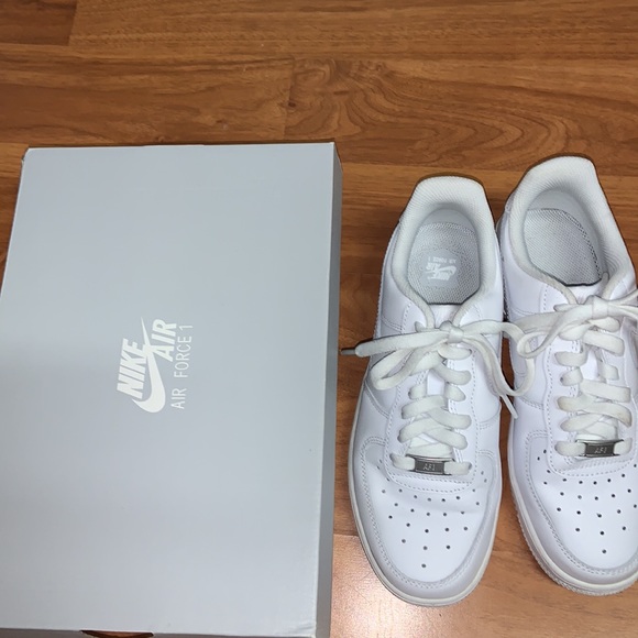 Nike Air Force 1 ‘07 Sneaker - Picture 16 of 16